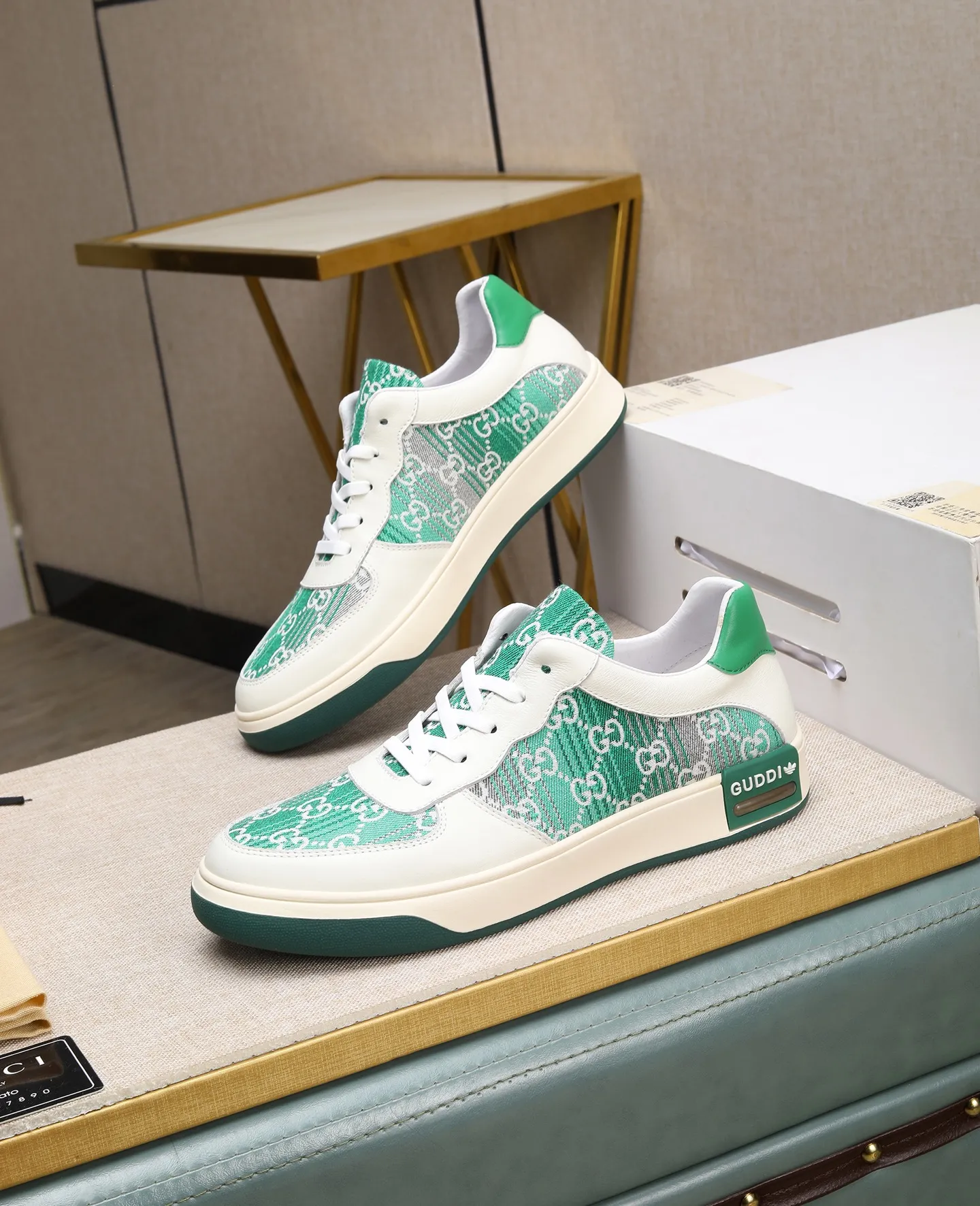 Men's shoes 💰420 GUCCI🔍🔍The latest model is available at the counter simultaneously. Original calfskin imported from Italy, genuine leather lining, (high-end, extravagant and classy) with exquisite workmanship. Sole: Original sole provided by the original factory. ⚠Exclusive double-layer movable molded sole is super comfortable⚠. Photographed in real life. 🎬The real thing is better. 🔍🔍"High quality·Follow the order" code number 38-44